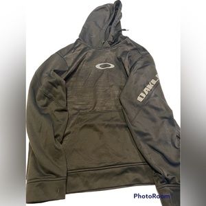 3 for 25 - Mens Oakley Sweater - size Large